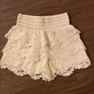 High-waisted lace shorts